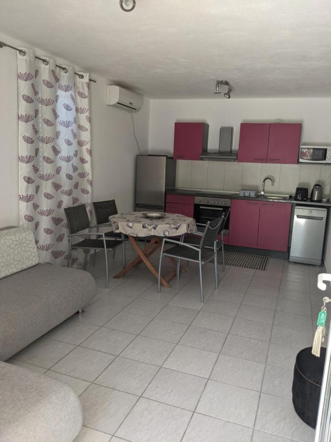 Emilija Apartments Privlaka 프리블라카 외부 사진